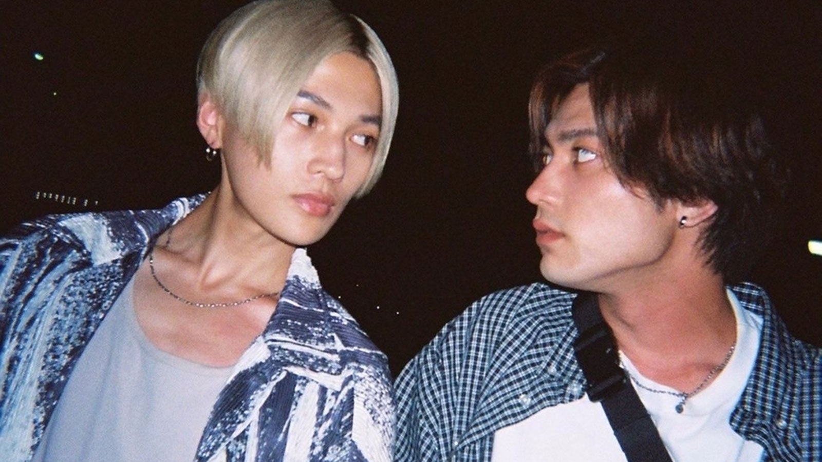 板垣瑞生＆FANTASTICS八木勇征、出口夏希かけてバチバチ「ばかやろうのキス」場面写真解禁