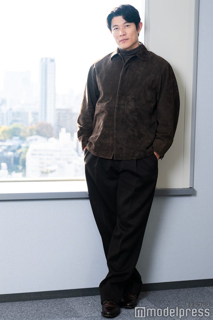 鈴木亮平(C)モデルプレス