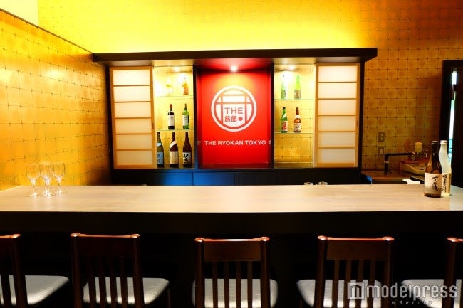 利き酒も楽しめる日本酒バー／画像提供：TRT