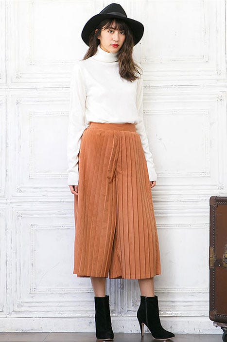 プリーツガウチョパンツ「神戸レタス」2990円(税込)/画像提供:神戸レタス