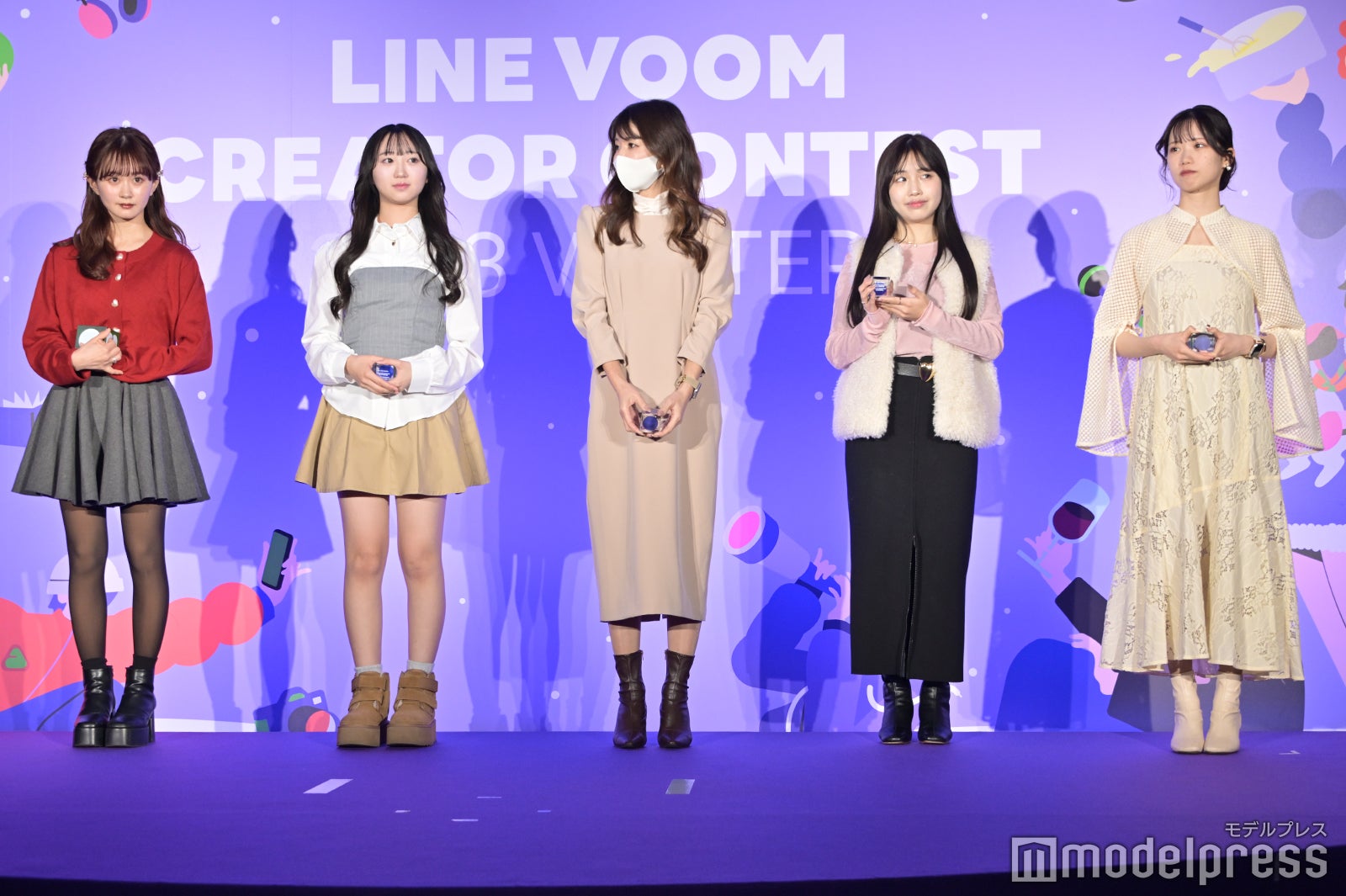 （左から）あかちゃす、ももかチャンネル、あんなお、KAYODOLL、杏月ありさ（C）モデルプレス