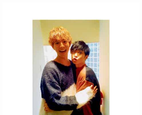 GENERATIONS片寄涼太、千葉雄大に「思わず抱きつく」 仲良し2ショットにファン歓喜