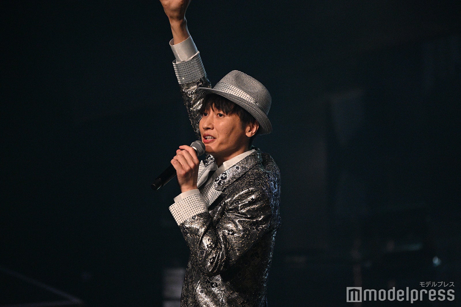 （C）モデルプレス