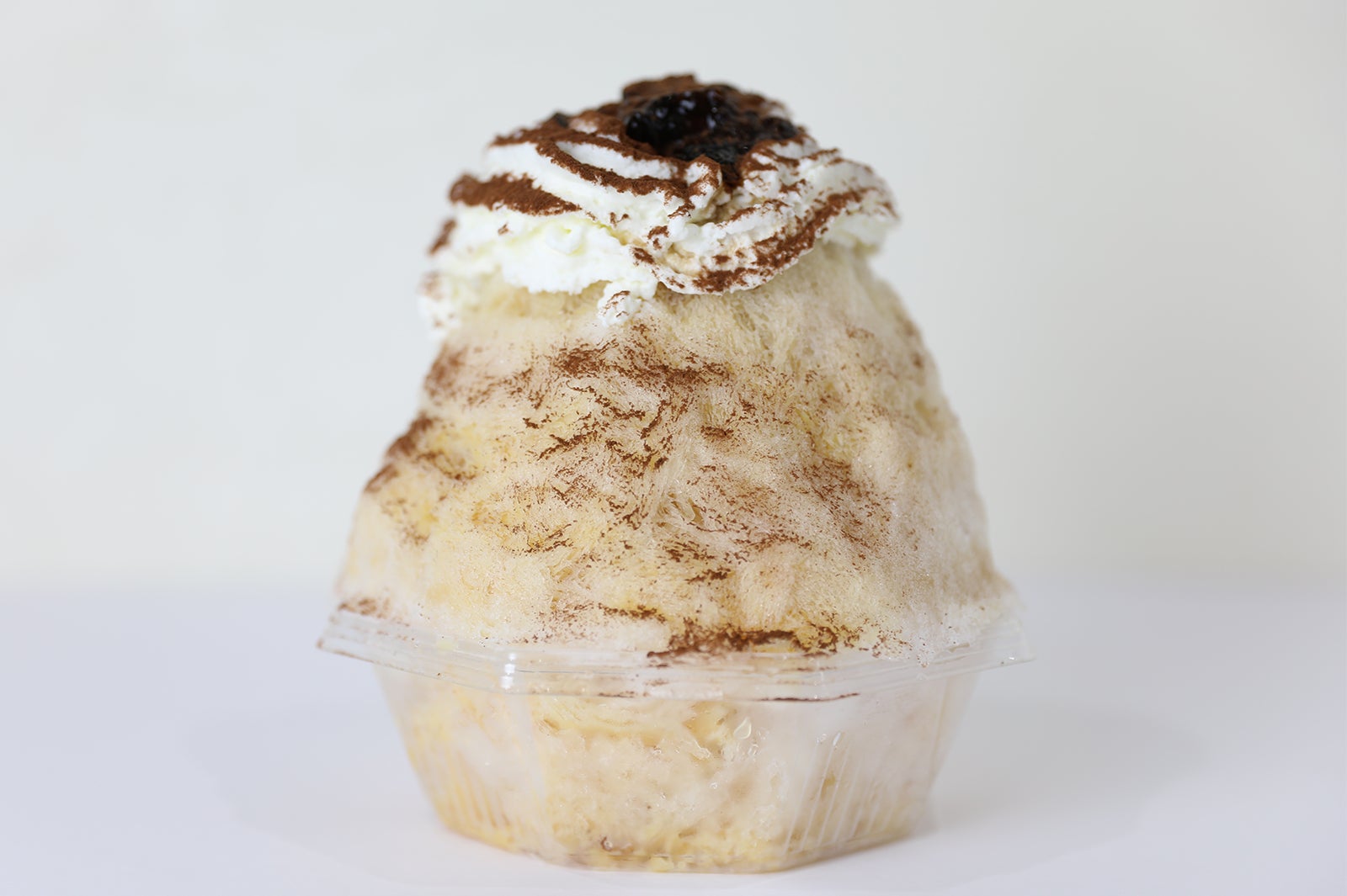 富士山天然氷蔵元不二「雪菓」塩キャラメルコーヒーカフェ（提供画像）