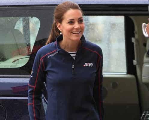 英キャサリン妃、美しいジャージ姿で公務