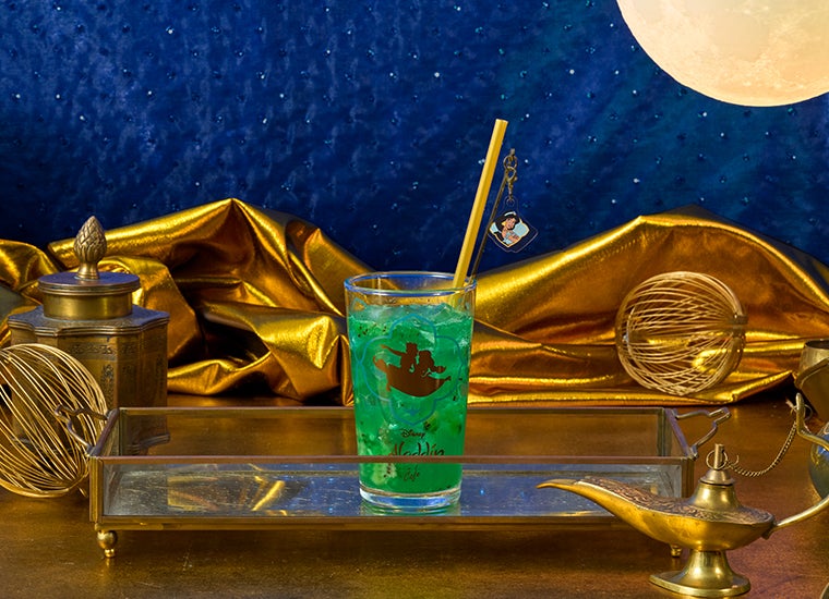 ＜ジャスミン＞キウイソーダ税込1,090円（C）Disney