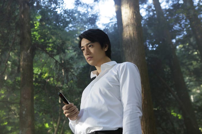 斎藤工(C)2021「シン・ウルトラマン」製作委員会(C)円谷プロ