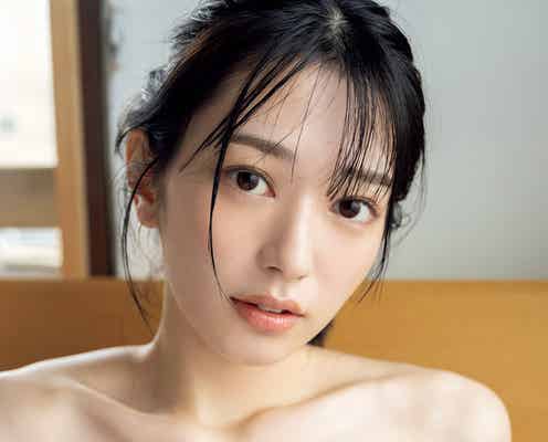 連ドラ初レギュラー出演で話題・長月翠、“オトナ”な黒水着姿 研ぎ澄まされた美貌に釘付け