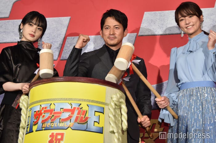 平手友梨奈、岡田准一、木村文乃 (C)モデルプレス