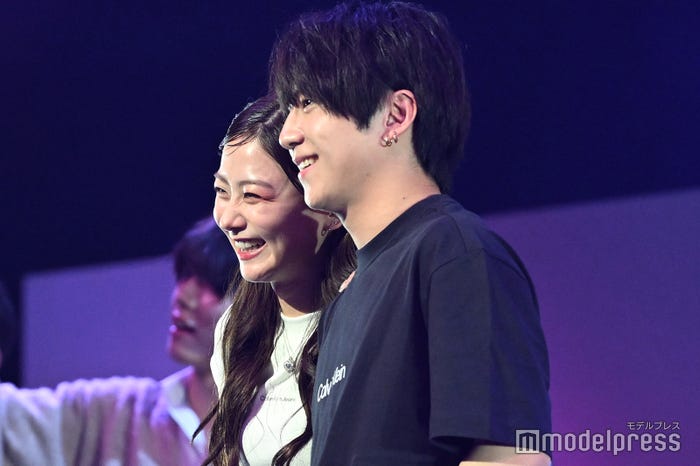 みとゆな、岡田蓮(C)モデルプレス