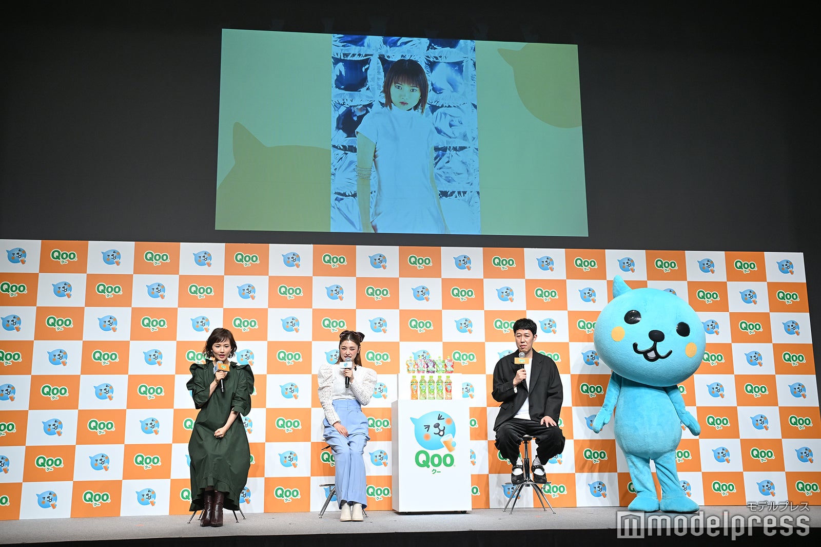 （左から）安倍なつみ、石川梨華、小藪千豊、クー（C）モデルプレス