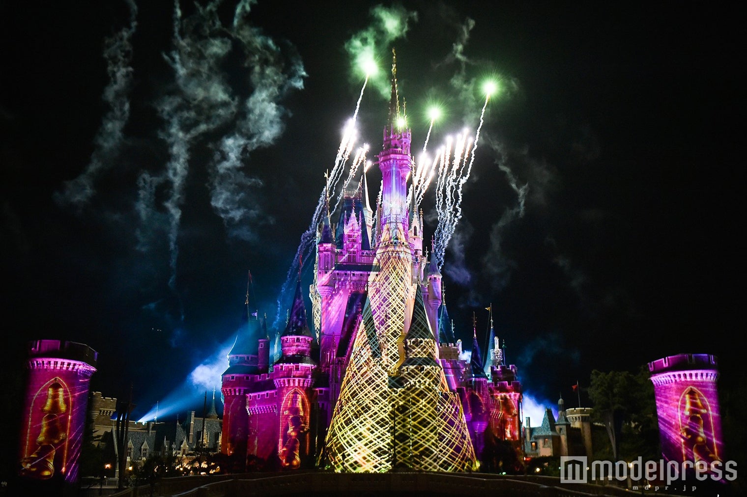 画像23 45 ディズニー 新キャッスルプロジェクション初お披露目 ディズニー ギフト オブ クリスマス モデルプレス