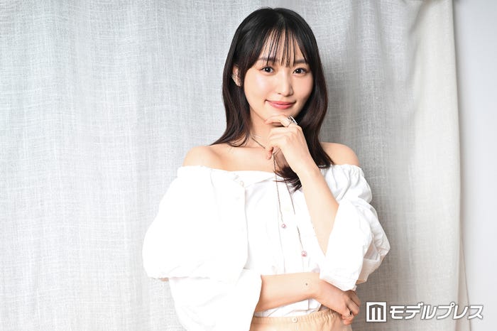 菅井友香(C)モデルプレス