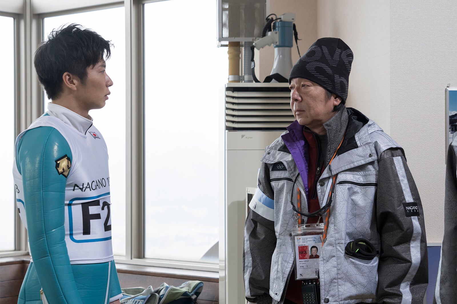 田中圭、古田新太（C）2020映画「ヒノマルソウル」製作委員会