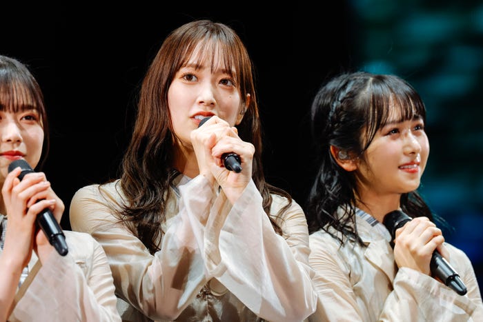 佐々木久美、上村ひなの「Happy Smile Tour 2022」/撮影:上山陽介