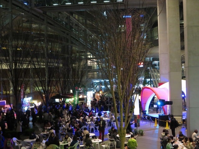 ネオ屋台村スーパーナイト／画像提供：東京国際フォーラム