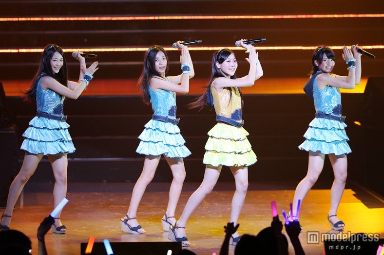 AKB48グループ研修生103名が圧巻のパフォーマンス／（C）AKS