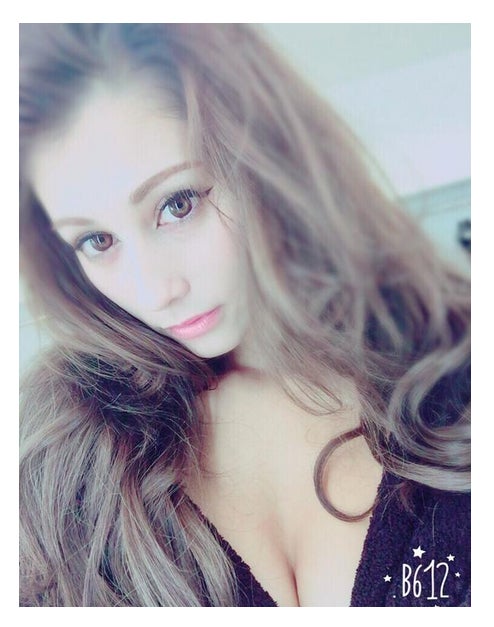 ダレノガレ明美、美谷間チラ見せ魅惑の色気に「エロ美しい」「すごくドキドキ」の声