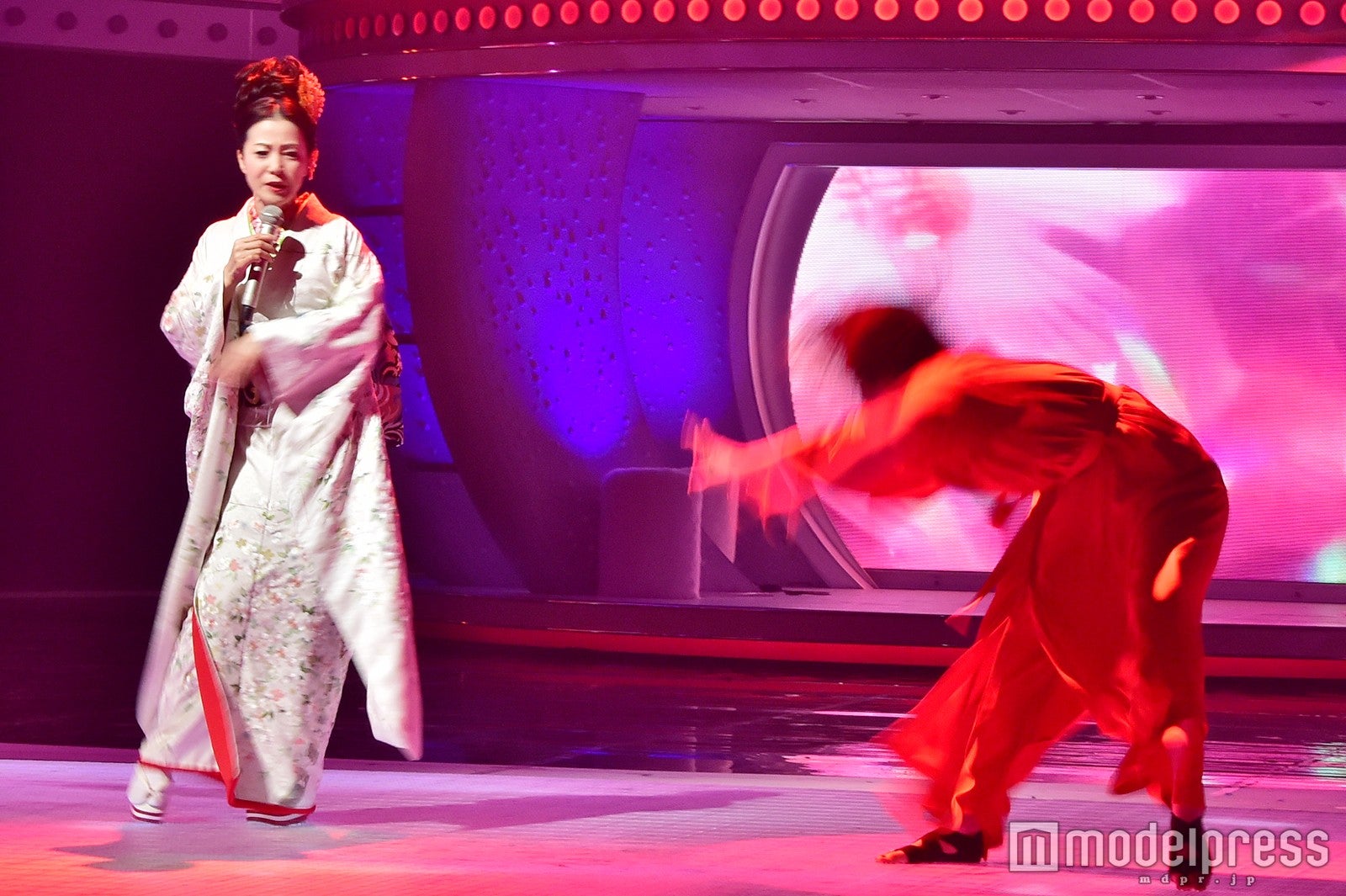 坂本冬美ステージ （C）モデルプレス