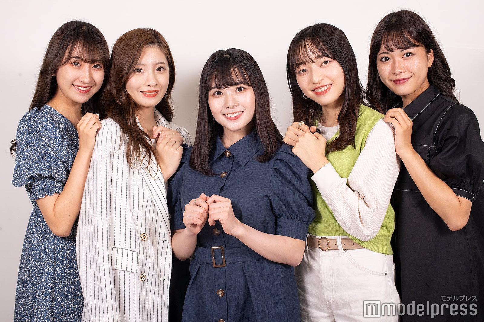 武井ののこさん、小野菜々美さん、中泉里菜さん、越智莉紗子さん、高橋真優さん ／「ミス明治学院」ファイナリスト（C）モデルプレス