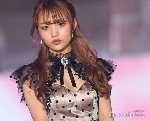 現役女子高生YouTuber“ねお”、胸元魅せSEXYドレスで雰囲気ガラリ<関コレ2019S/S>