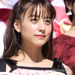 山本美月、感激 歴代ヒロイン55人に囲まれる