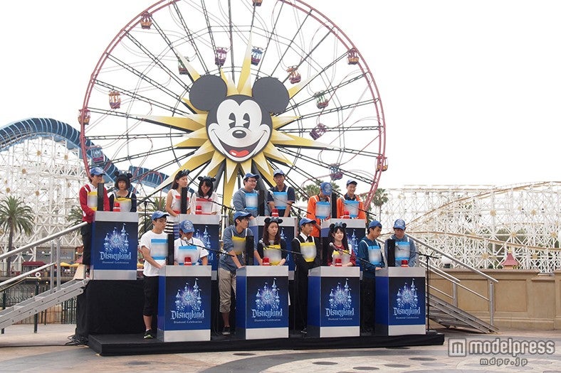 カリフォルニア・ディズニーランド撮影の様子（C）NTV