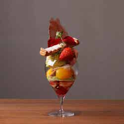 「十全十美パフェ〜苺と旬の果実〜」2,380円/画像提供:古屋旅館