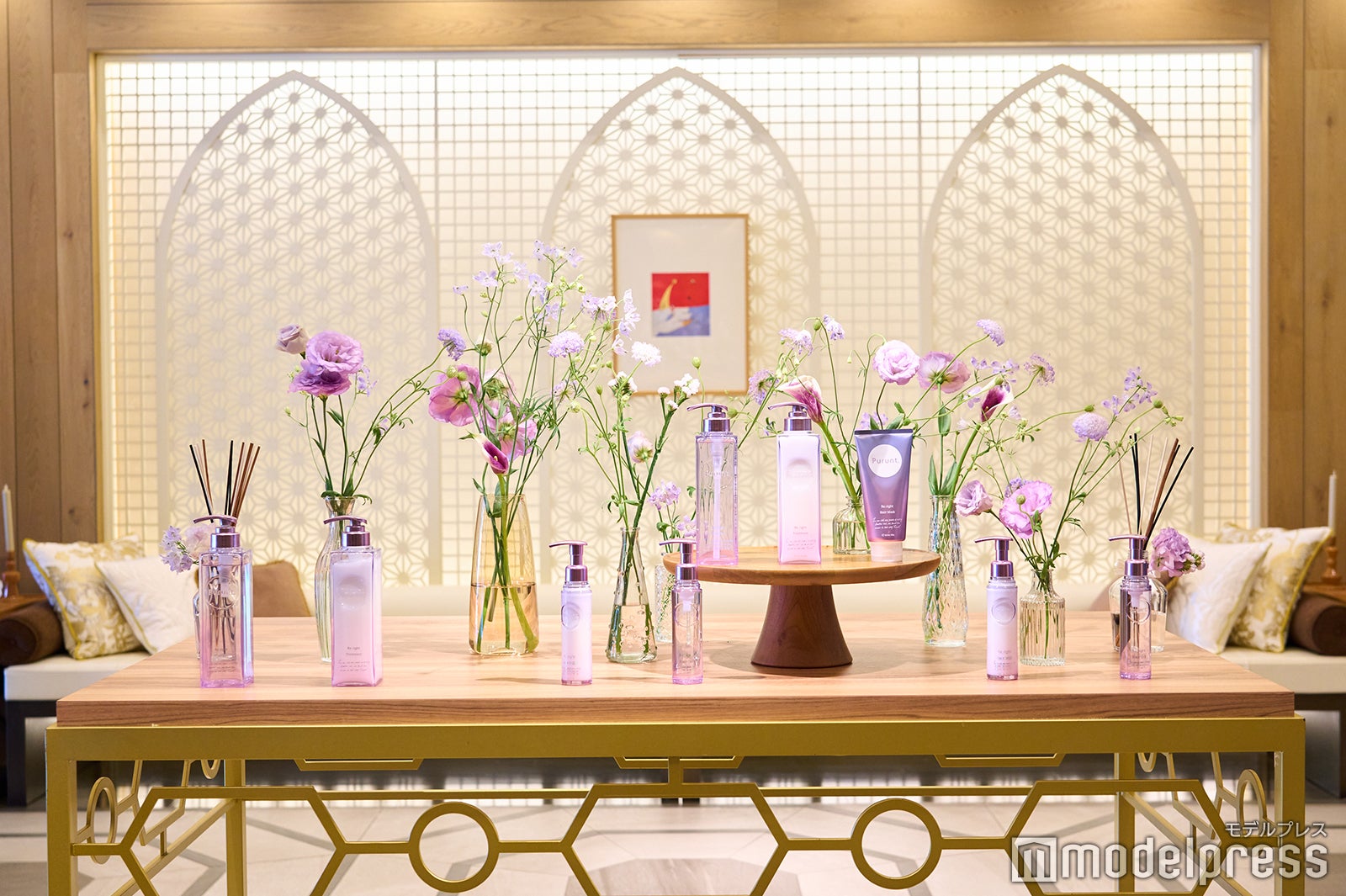 花を使った美しい展示（C）モデルプレス