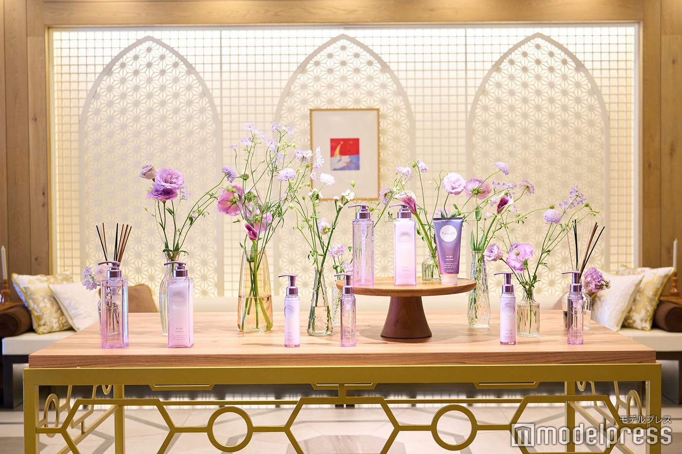 花を使った美しい展示(C)モデルプレス