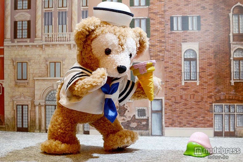 大好きなジェラートを落としてしまったダッフィー