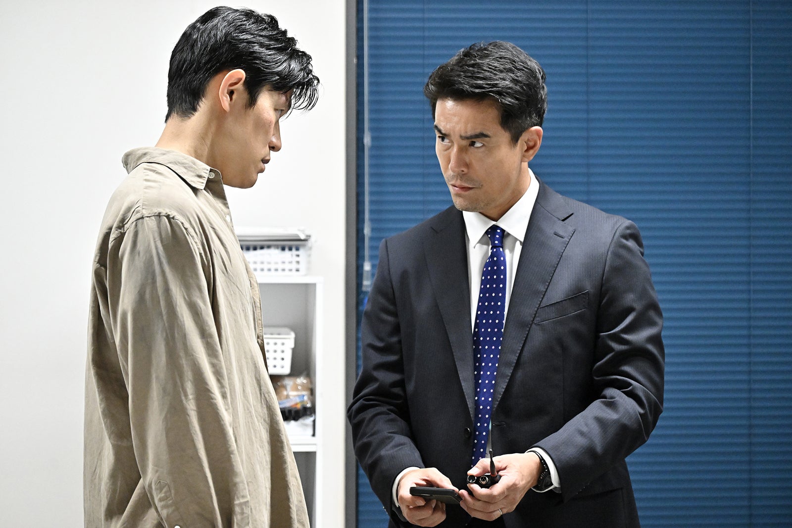 鈴木亮平、伊藤英明「リブート」第6話（C）TBS