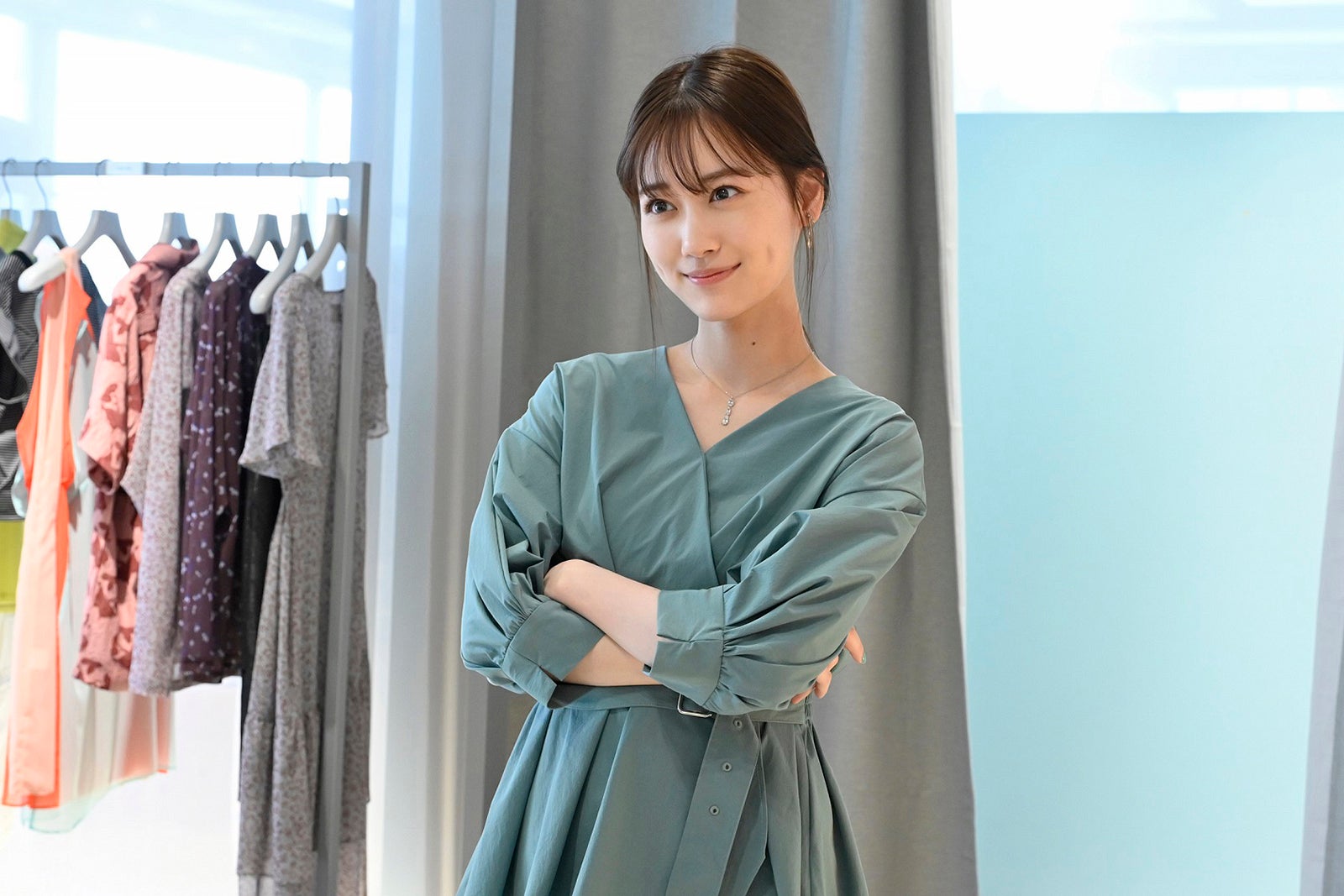 山下美月「弁護士ソドム」第4話より（C）テレビ東京