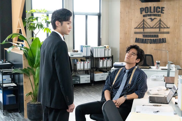 磯村勇斗、桐谷健太「ケイジとケンジ、時々ハンジ。」第7話より(C)テレビ朝日