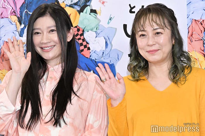 篠原涼子、佐藤仁美(C)モデルプレス