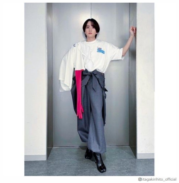 板垣李光人、個性的リメイク衣装に驚きの発想「最高に可愛い」「センス抜群すぎる」の声