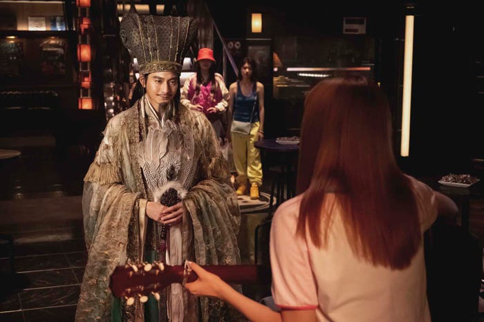 向井理「パリピ孔明」最終話より(C)フジテレビ