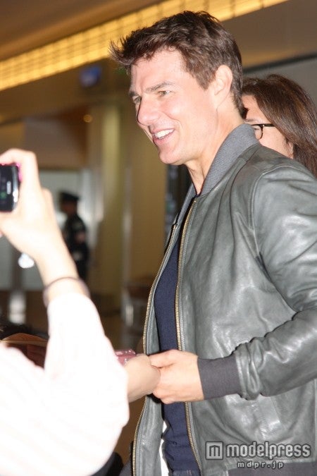トム・クルーズ来日　たっぷりファンサービス