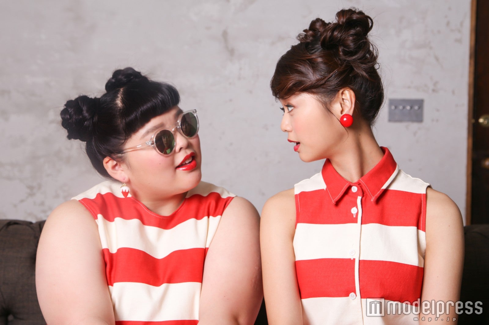 （左から）みくぴ、Iris （C）モデルプレス