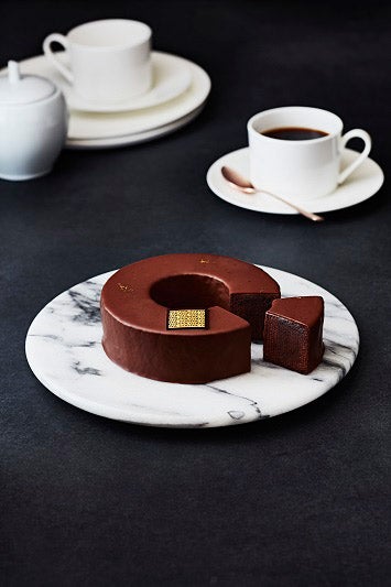 バームクーヘン オ ショコラ※ギフト／画像提供：ゴディバ ジャパン株式会社