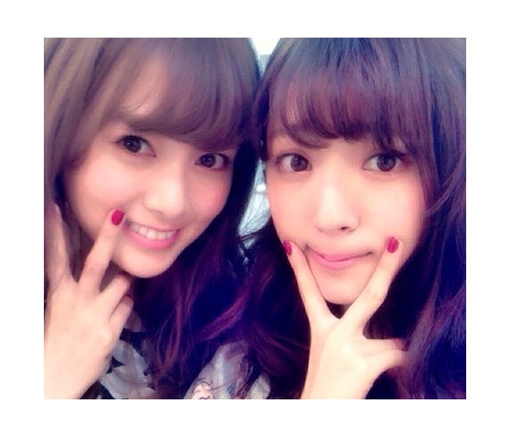 (左から)白石麻衣、鈴木愛理/℃-uteオフィシャルブログ(Ameba)より