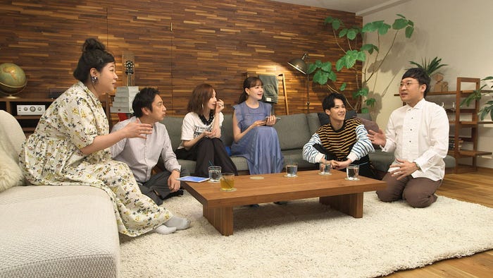 馬場園梓、徳井義実、YOU、トリンドル玲奈、葉山奨之、山里亮太「TERRACE HOUSE TOKYO 2019-2020」6th WEEKスタジオ特別編(C)フジテレビ/イースト・エンタテインメント