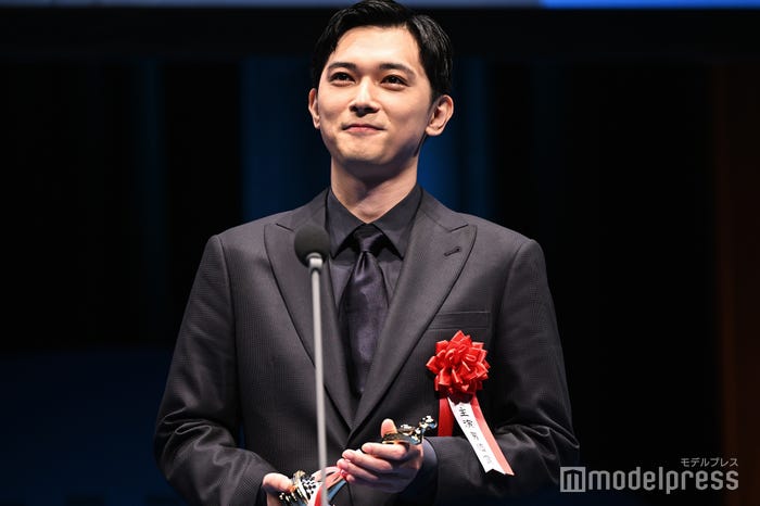 吉沢亮(C)モデルプレス