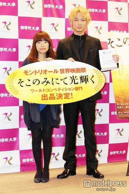 映画「そこのみにて光輝く」呉美保監督大学生限定試写会に登場した（左）、綾野剛（右）