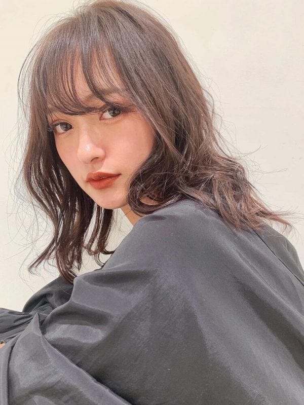 30代に似合う大人の アッシュ ヘアカラー特集 明るめ 暗めまでトレンドをご提案 モデルプレス