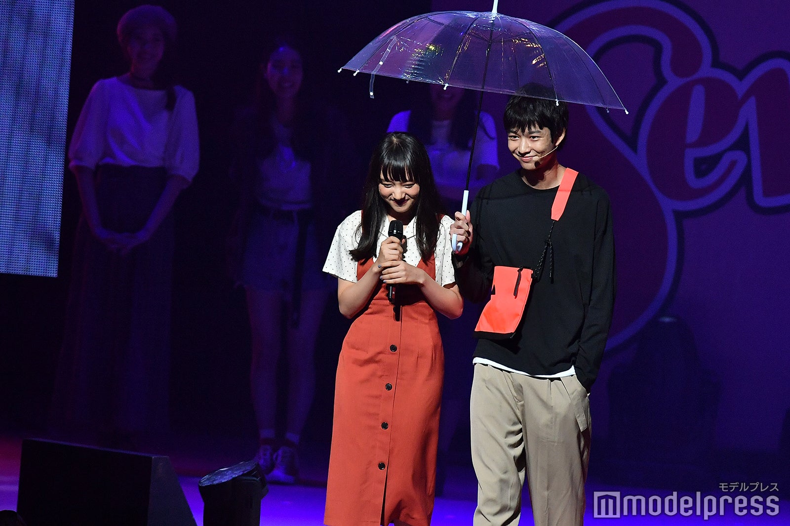 清原果耶、鈴木仁 （C）モデルプレス