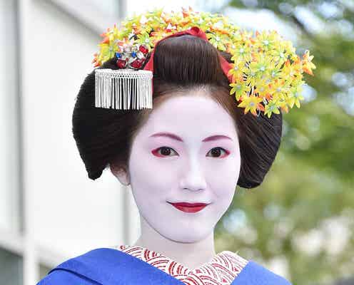 渡辺麻友の“白塗り”舞妓姿に豊川悦司「お綺麗でドキドキ」 AKB48グループのCool&Hotなメンバーも紹介