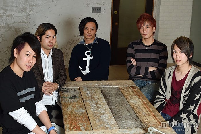(左から)kissy、mACKAz、KOKI、Kei、SASSY