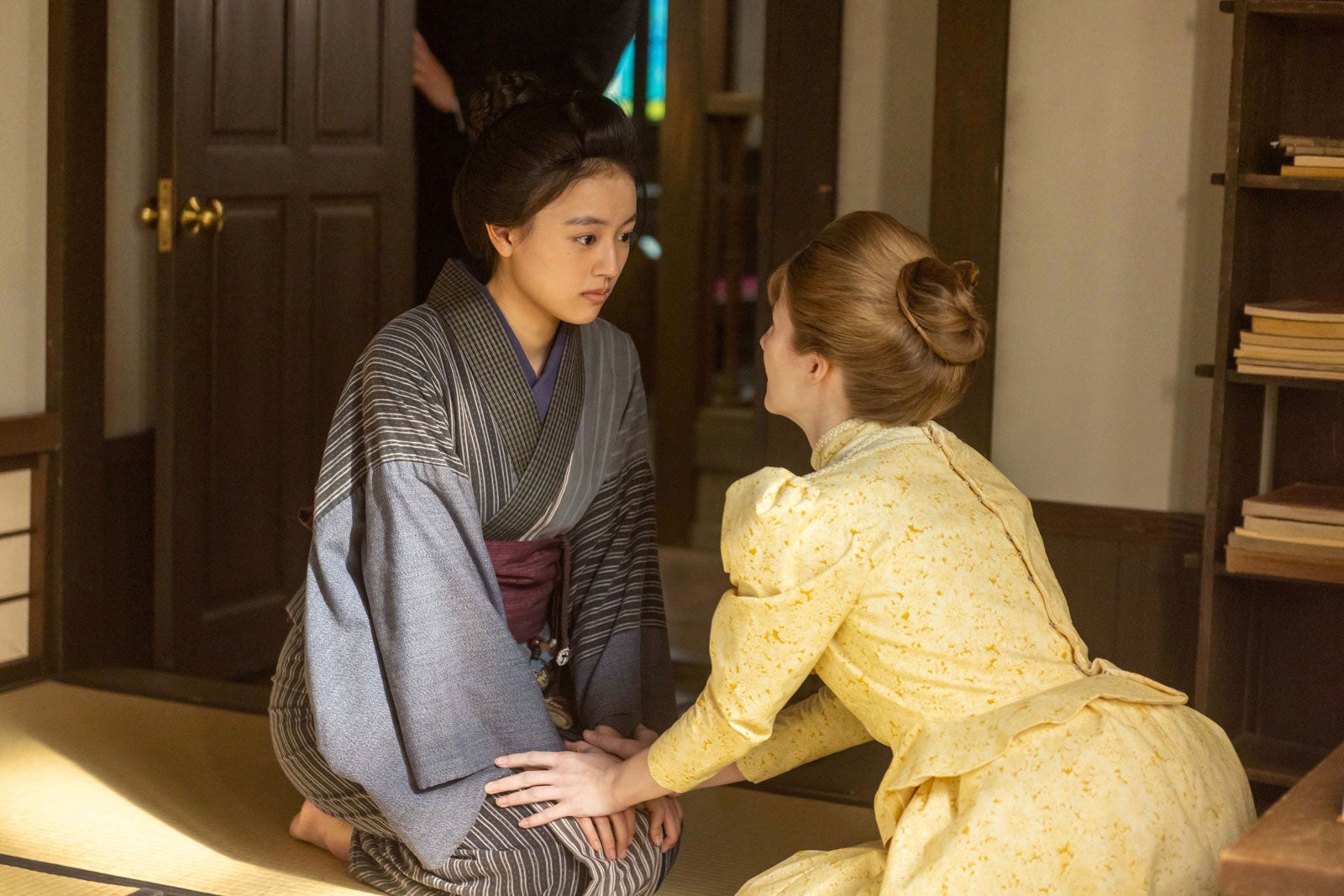 上坂樹里、アニャ・フロリス「風、薫る」第9話（C）NHK