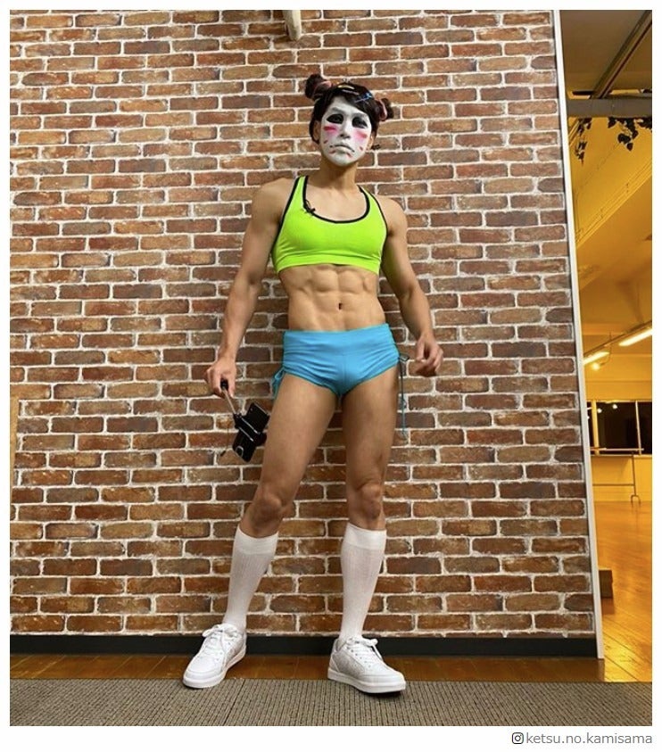 ゴールデンボンバー樽美酒研二、フワちゃんコスプレに挑戦「インパクトすごい」「なんか似合ってる」と話題